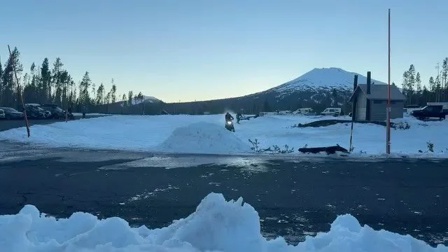 A cinematic Sunday Sends for you this week!!!

It was essentially a unanimous decision that @sorenflyinggg had to win the beanie for this insane snowmobile fueled road gap. We also had some pretty great edits this week! But remember, Sunday Sends doe