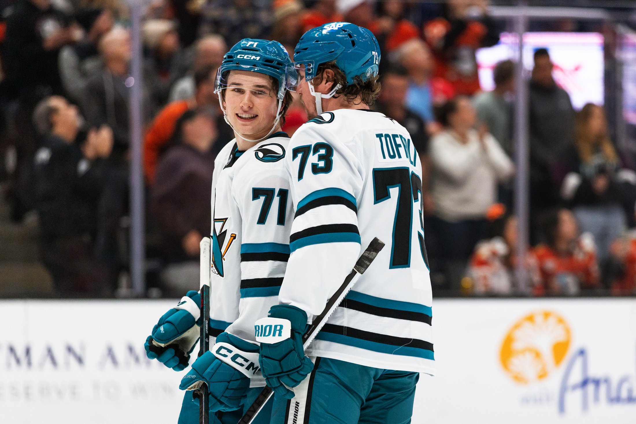 Sharks_Ducks_12.29.25_DerekBahn_28.jpg