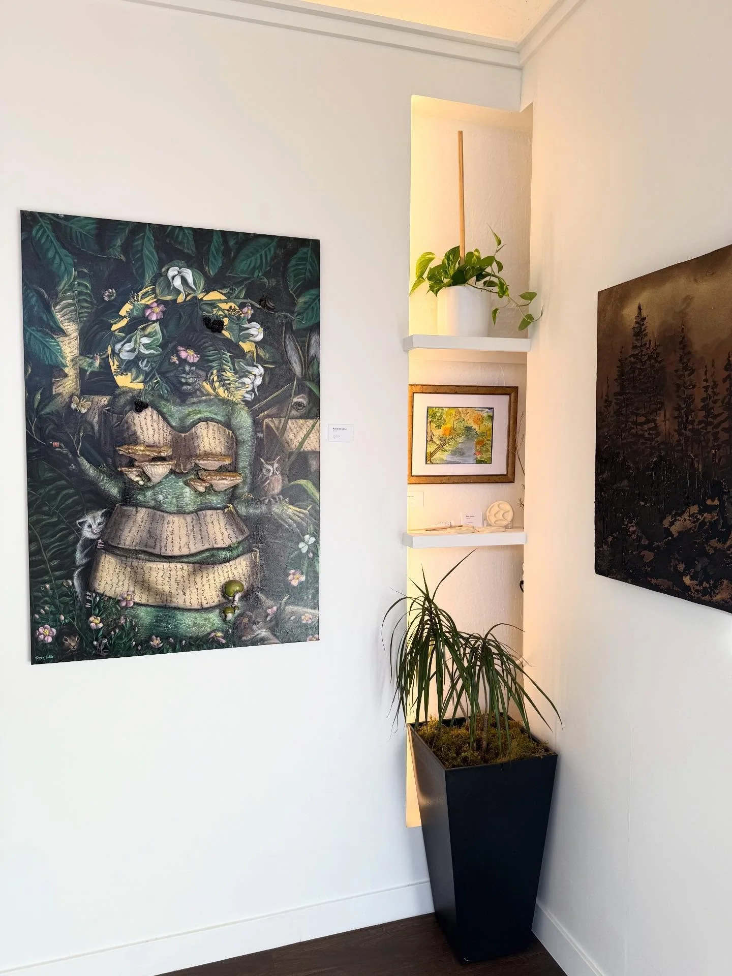Some favorite moments from the current &ldquo;All Together Now&rdquo; show:
This earthy corner of the gallery is comprised of @rosejubbart&rsquo;s &ldquo;Nature Interrupted&rdquo;, @kathywinters179&rsquo;s &ldquo;Country Lane&rdquo;, @kaylinroseceram