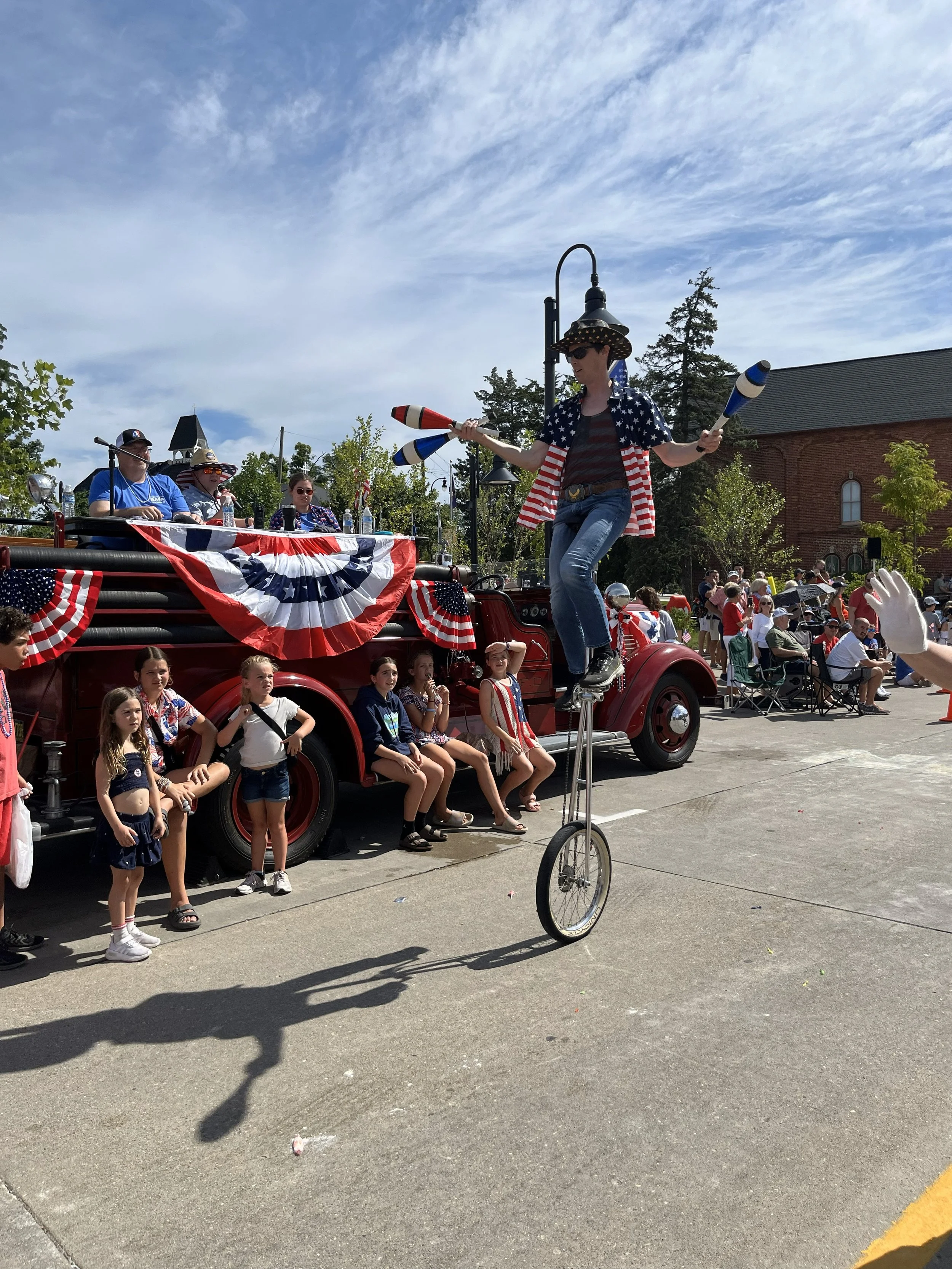 Hire Unicycling for party entertainment Michigan 
