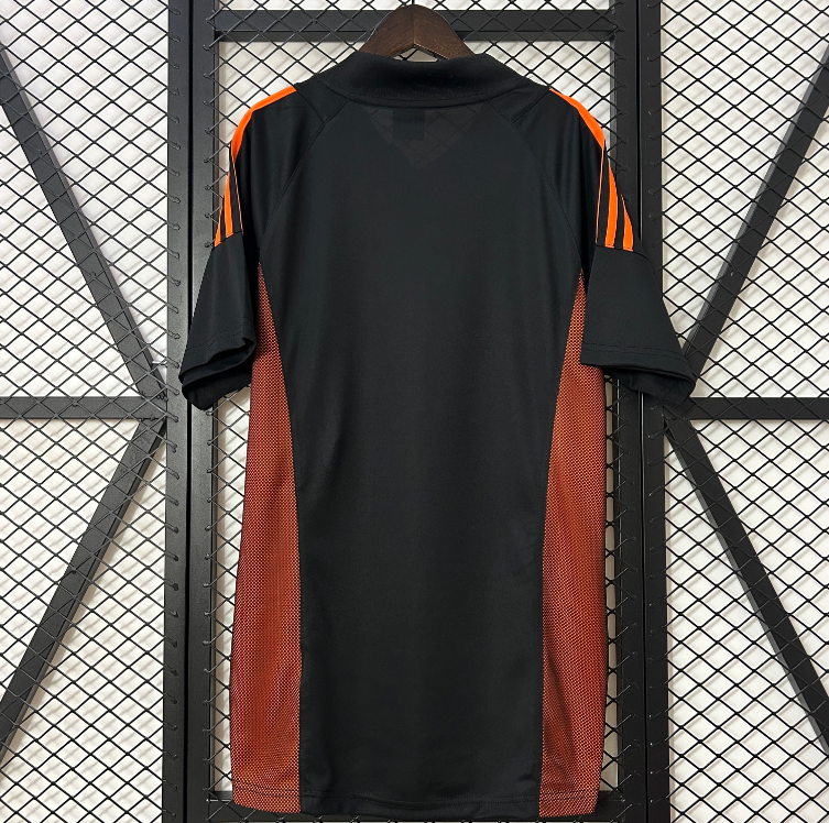 Benfica Retro Away 02.03 2.png