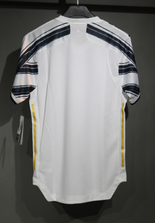 Juventus Retro Home 20.21 2.png