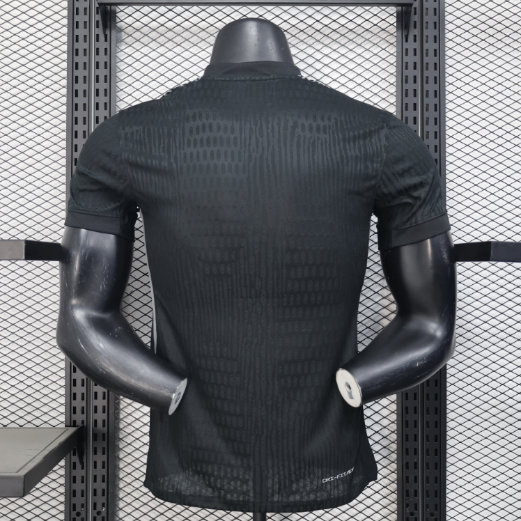 PSG Goalkeeper 25.26 2.png