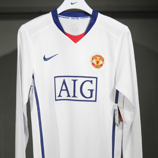 Manchester+United+Retro+Away+Long+Sleeve+08.09+1.png