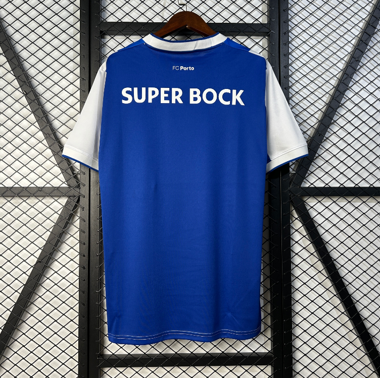 Porto Retro Home 17.18 2.png