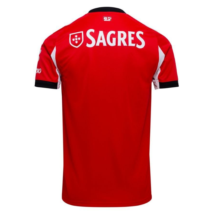 Benfica home 25.26 2.png