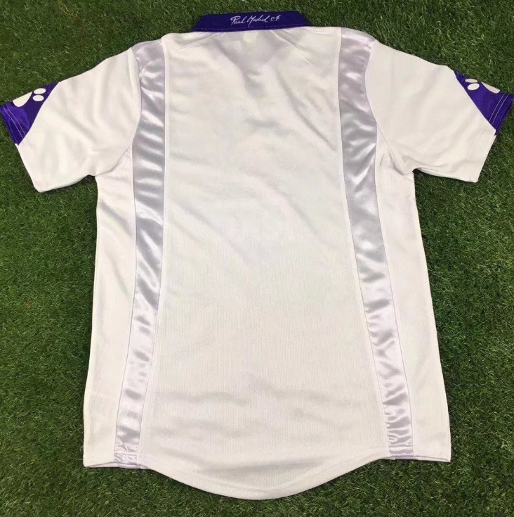Real Madrid Retro Home 97.98 2.png