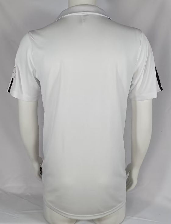Real Madrid Retro Home 02.03 2.png