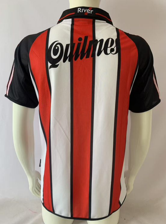 River Plate Retro Home 00.02 2.png