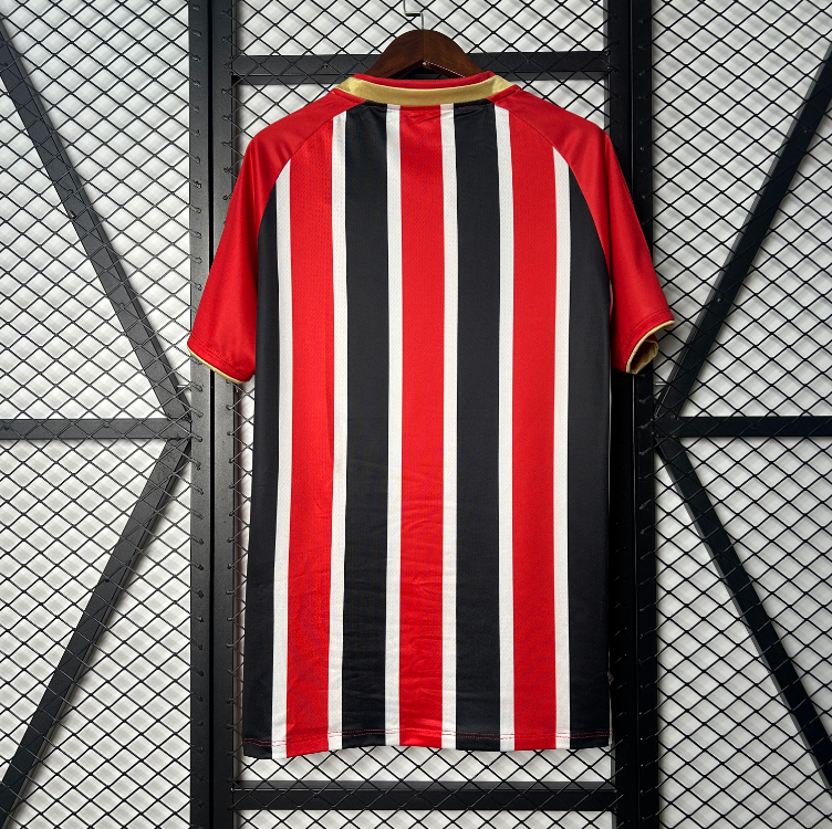 Sao Paulo Away 25.26 2.png