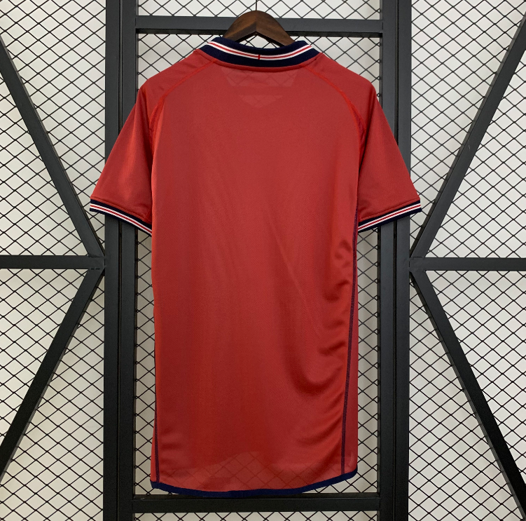 England Retro Away 2002 2.png