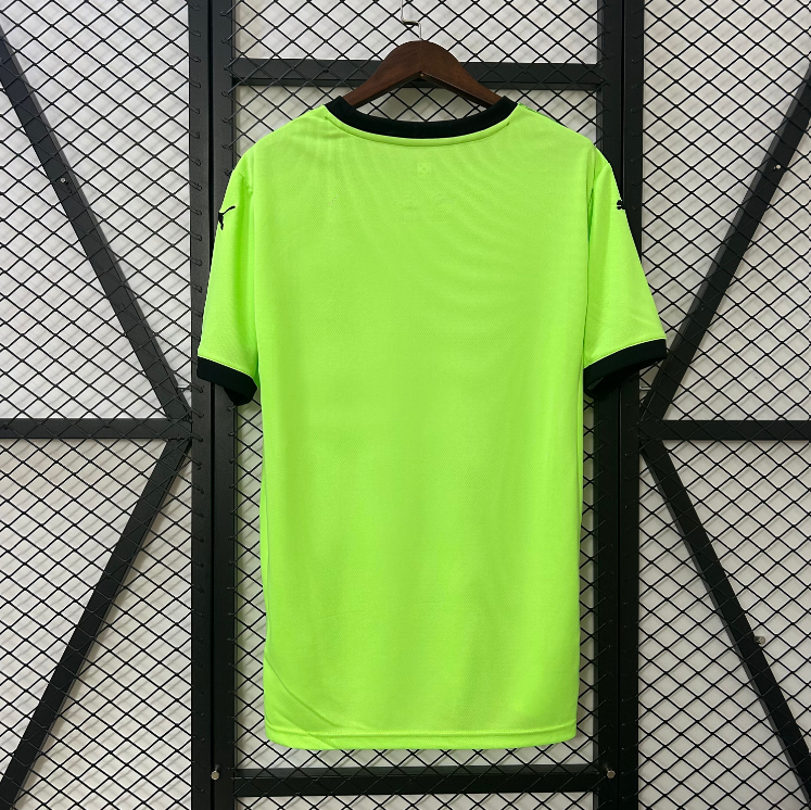 Portugal Goalkeeper Green 2025 2.png