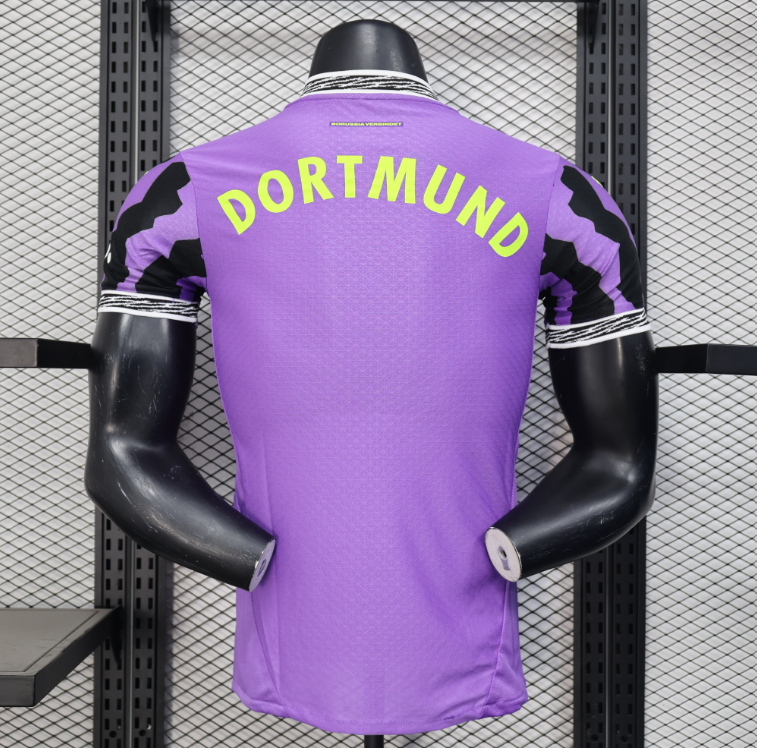 Borussia Dortmund Special Edition Violet 25.26 2.png