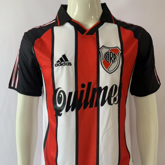 River+Plate+Retro+Home+00.02+1.png