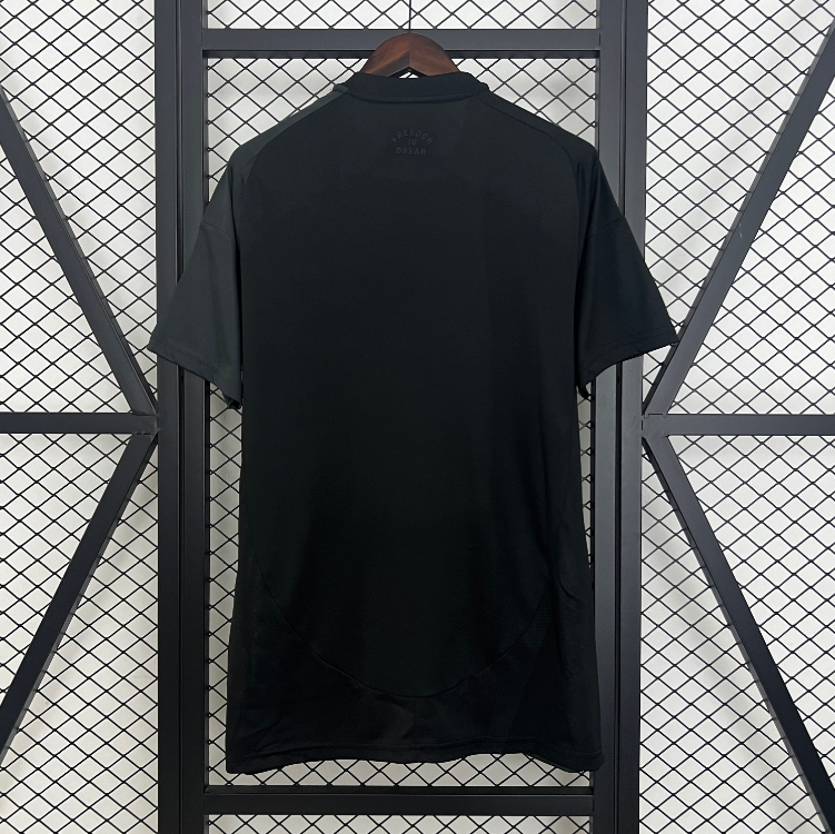 Inter Miami Away 25.26 2.png