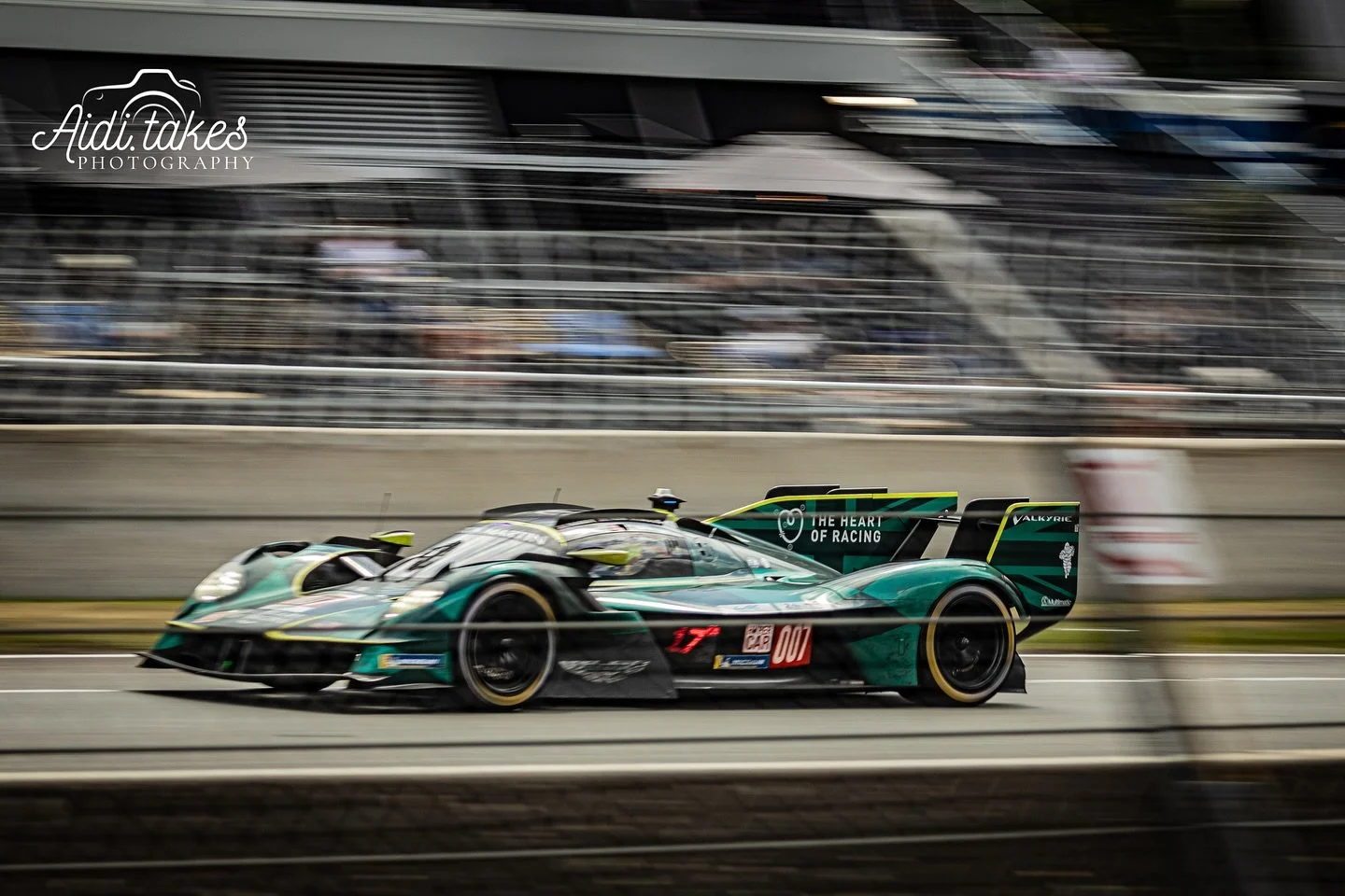 A new chapter begins. 💚🏁
Witnessing @astonmartinracingofficial @theheartofracing and the Valkyrie hit the legendary Circuit de la Sarthe for their Le Mans debut was nothing short of iconic. The unmistakable scream of the Valkyrie Hypercar cutting t