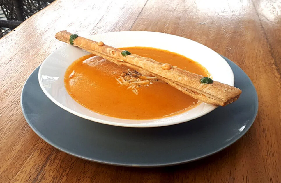 CREMA DE TOMATE Y ALBAHACA