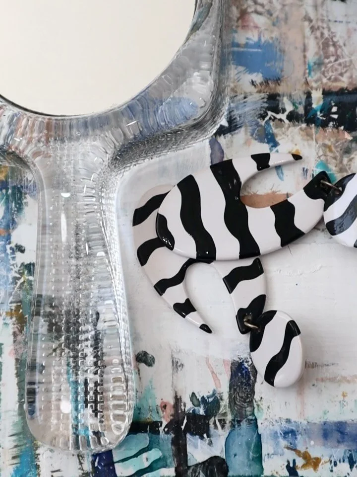 Icons:
Debbie Harry
Zebra Print 

#1980sfashion
#80sfashion
#vintage80s
#eightiesstyle
#80svibes
#80saesthetic
#retro80s
#vintagefashion
#throwbackstyle
#boldfashion
#slowfashion