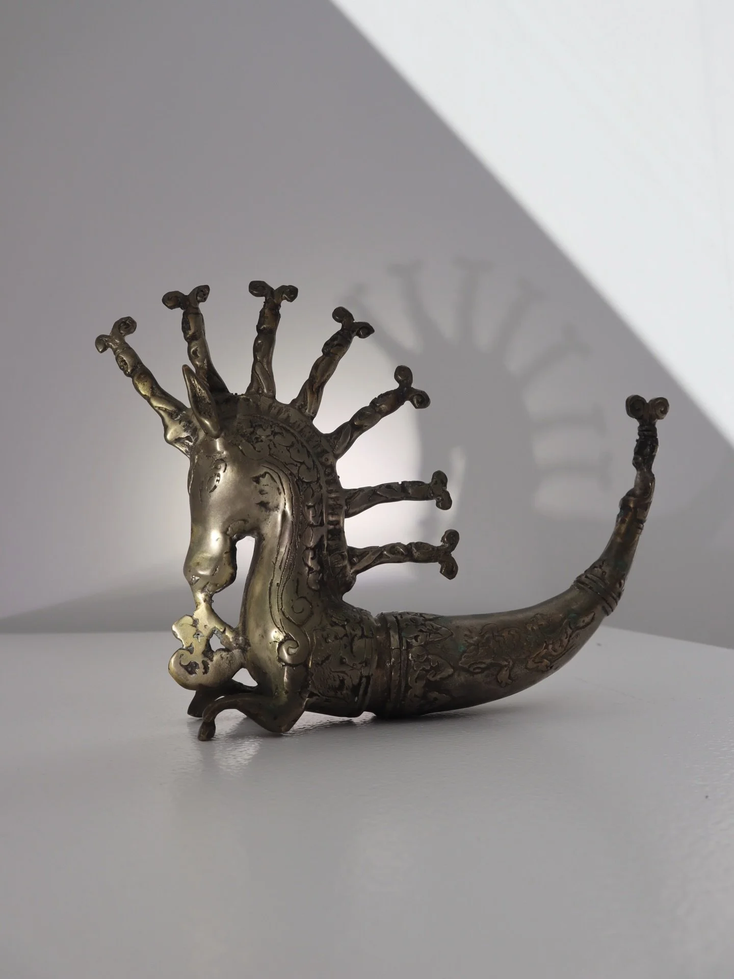 DEPTH

Pieces that have notable presence.
A history or interesting provenance.
Curiosities with weight.

DEPTH pieces are shaped by use and deliberate choice, they anchor a space or outfit and give it permanence. Heavier forms, structured garments, l