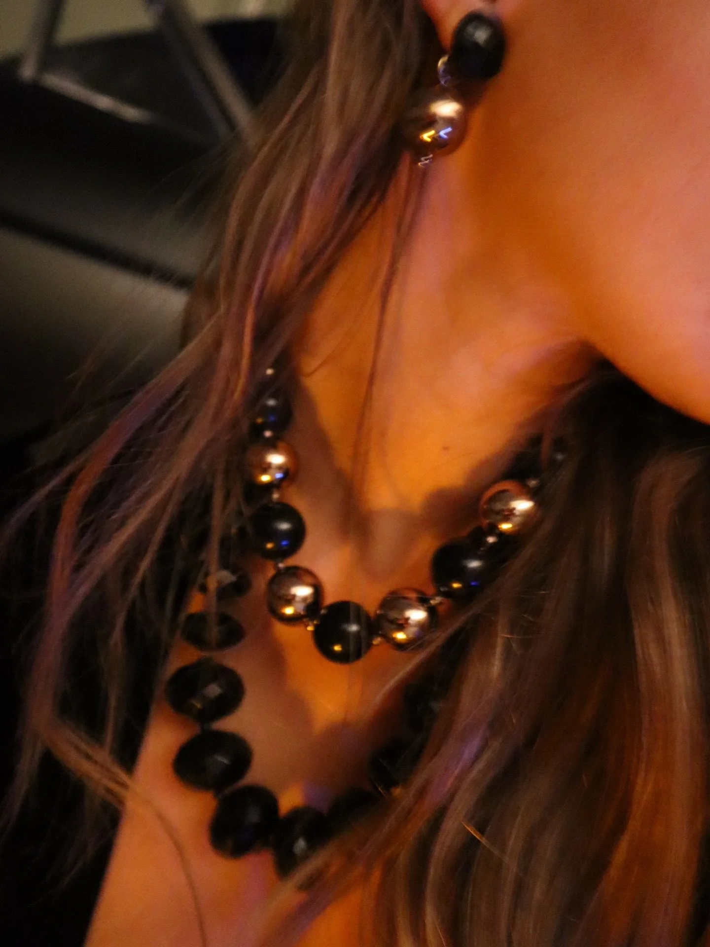 The Sparrow black and gold matching necklace and earring set. 
Beautiful at 6pm or 6am&hellip; 🪩
#vintagejewelry #statementjewellery #1980s #blackandgold