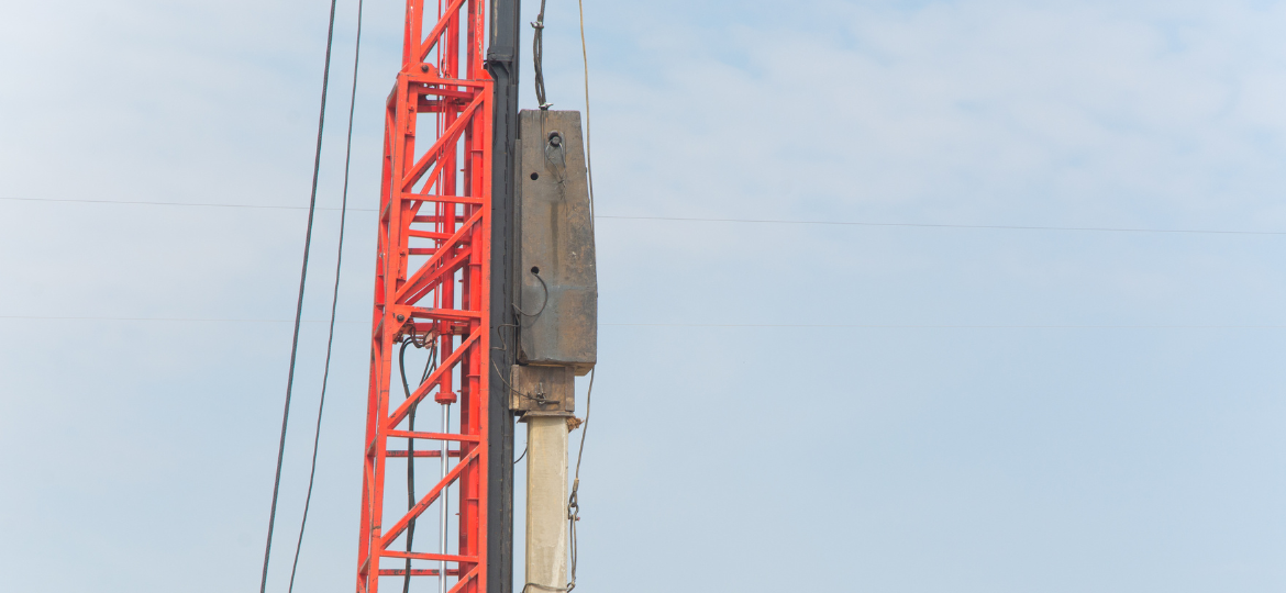 An analytical approach to predicting the setup behaviour of driven piles and driven steel tubes