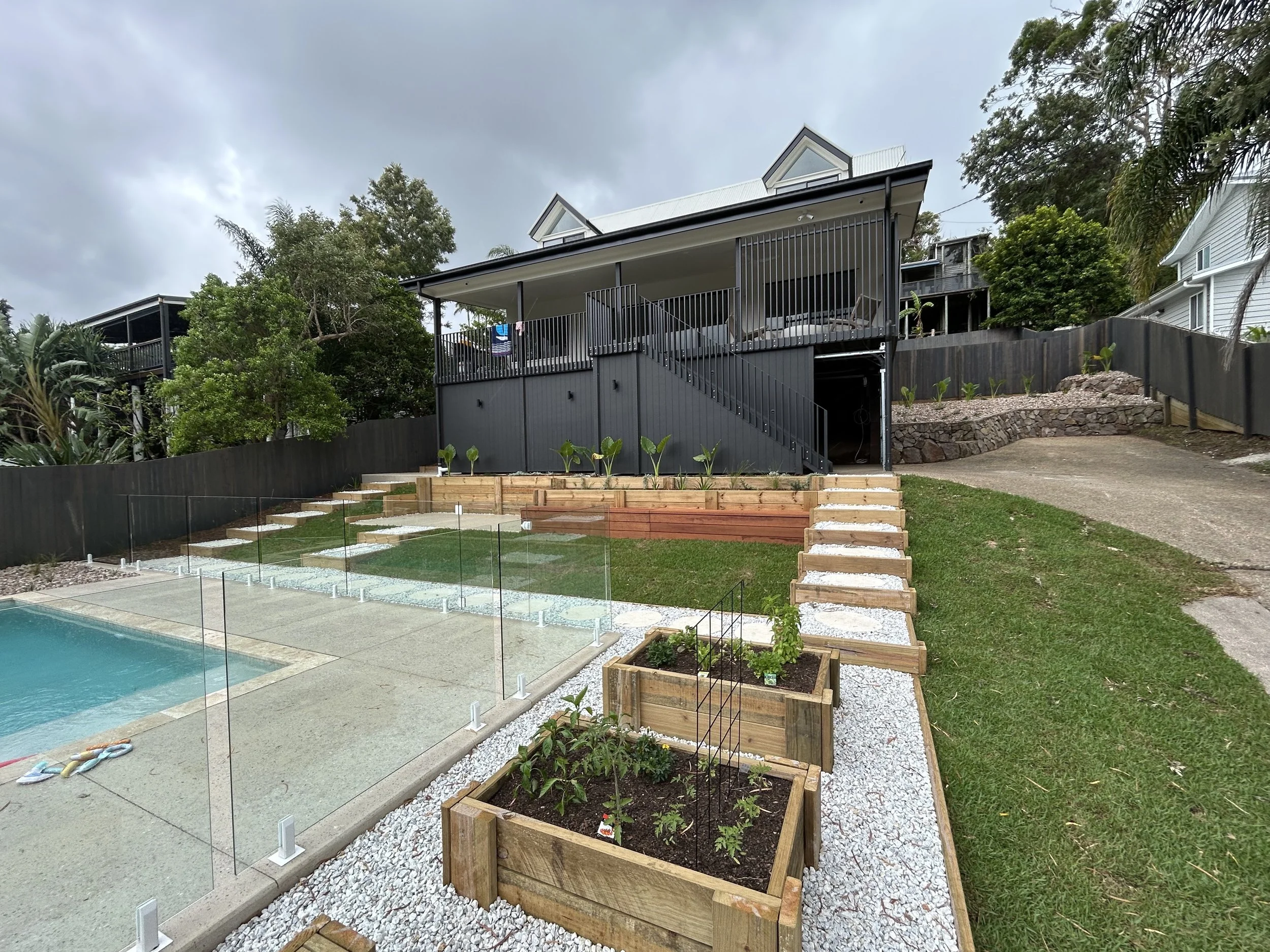 Yaroomba Entertainer