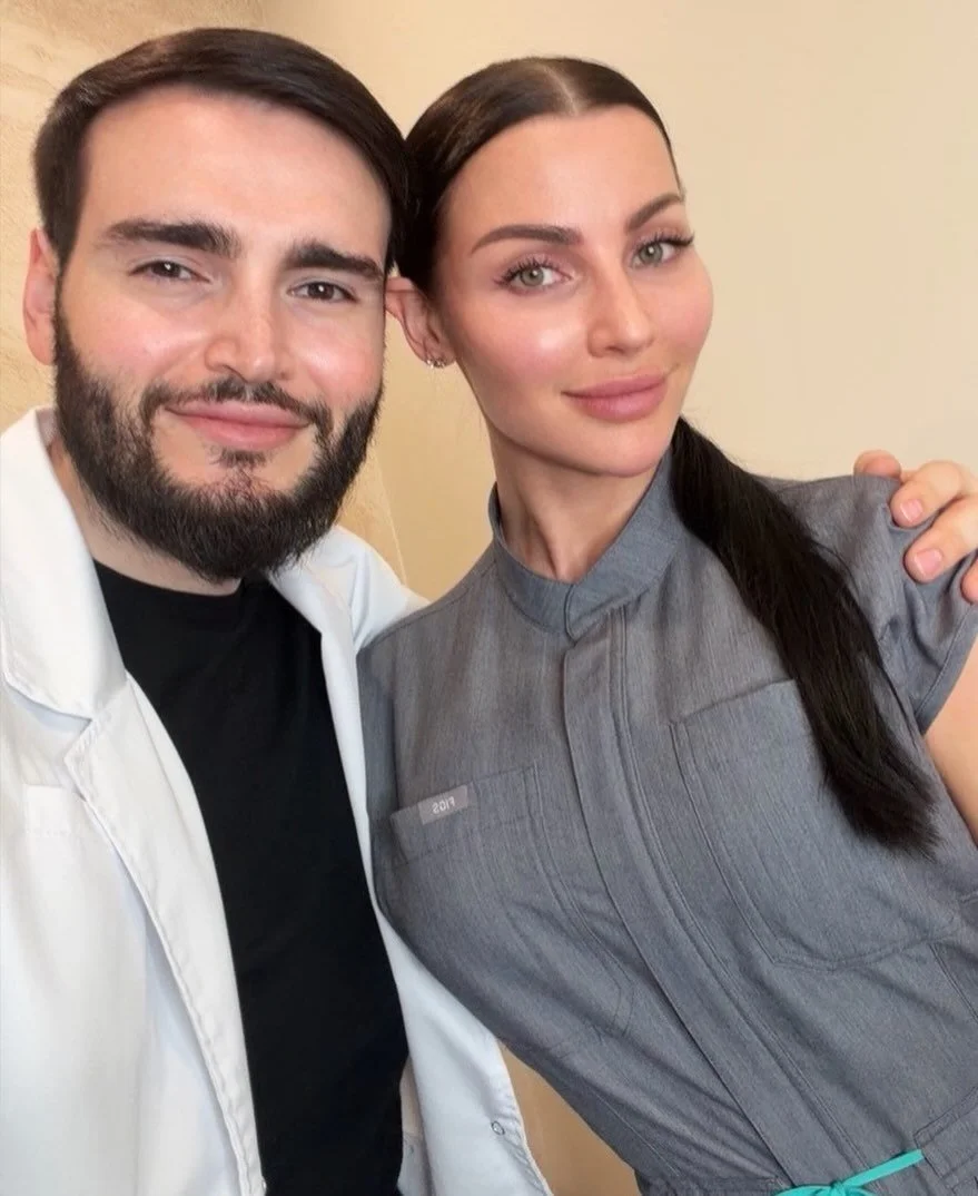 What an honor to meet the master behind so many gorgeous faces and learn from the best ✨ Thank you for sharing your knowledge and artistry @dr.genacvale 🙌🏼🙏🏼🔥