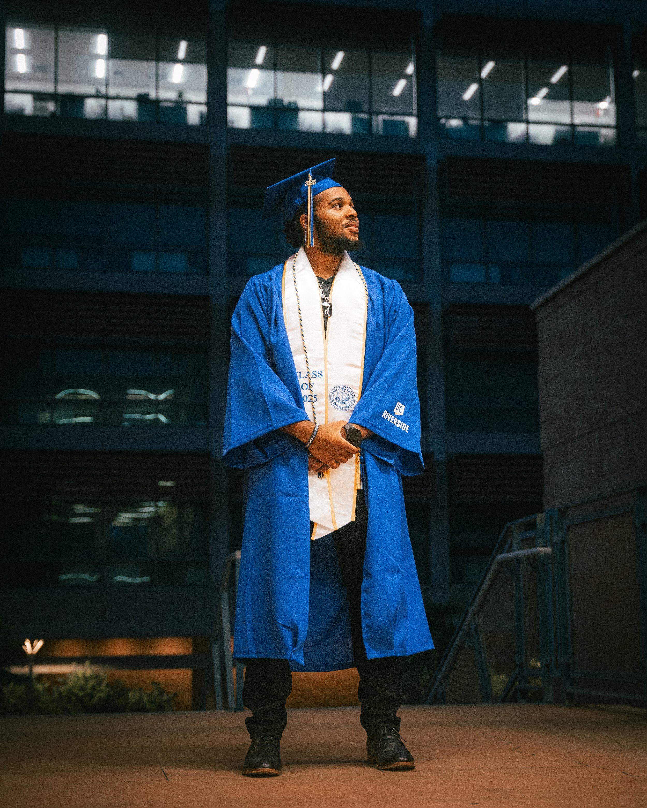 DARSON CAP AND GOWN PHOTOS-FULL RES-100.jpg