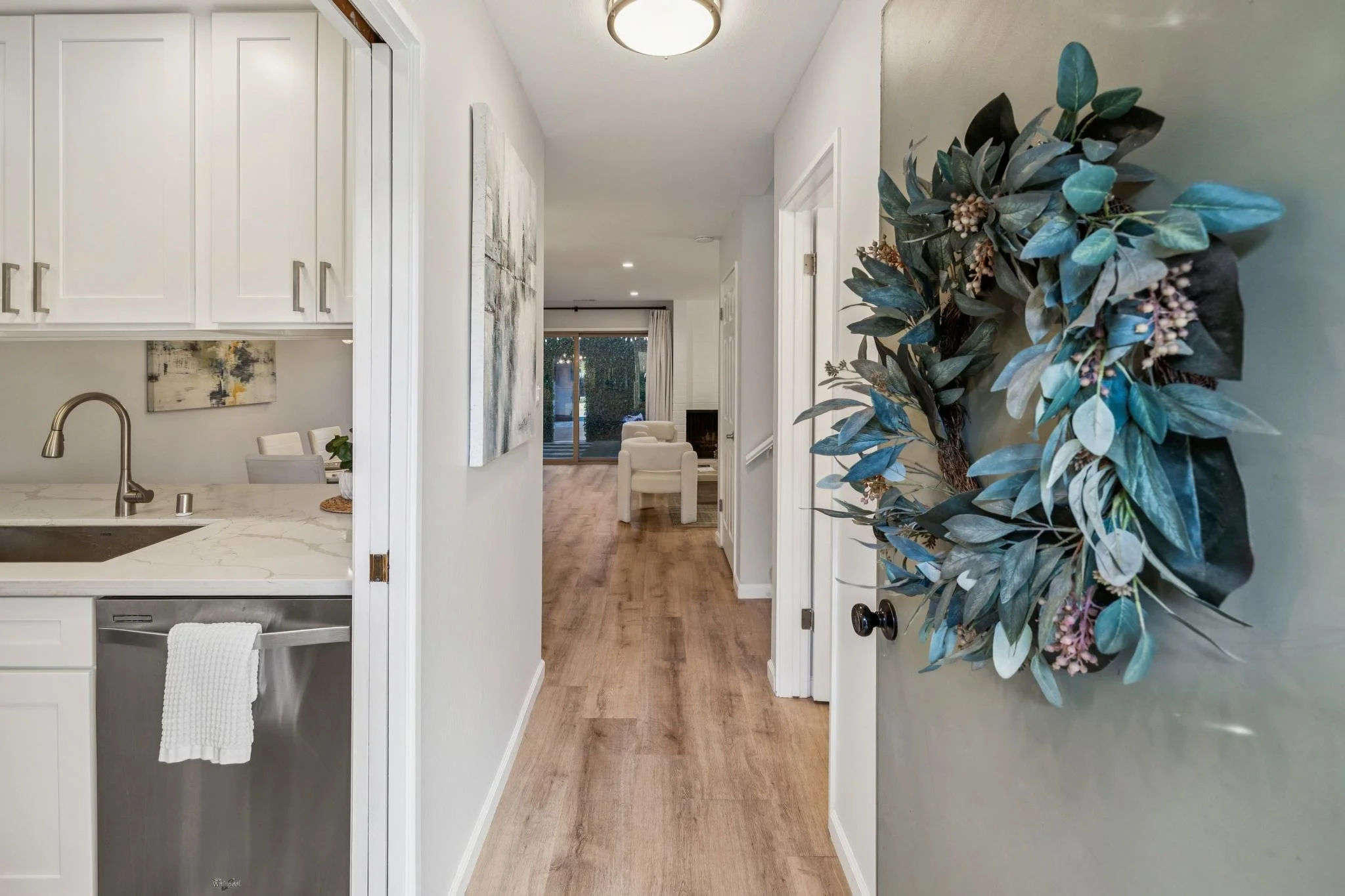 012-1152-admiralty-lane.86392.p2k.006_fire.web.jpg