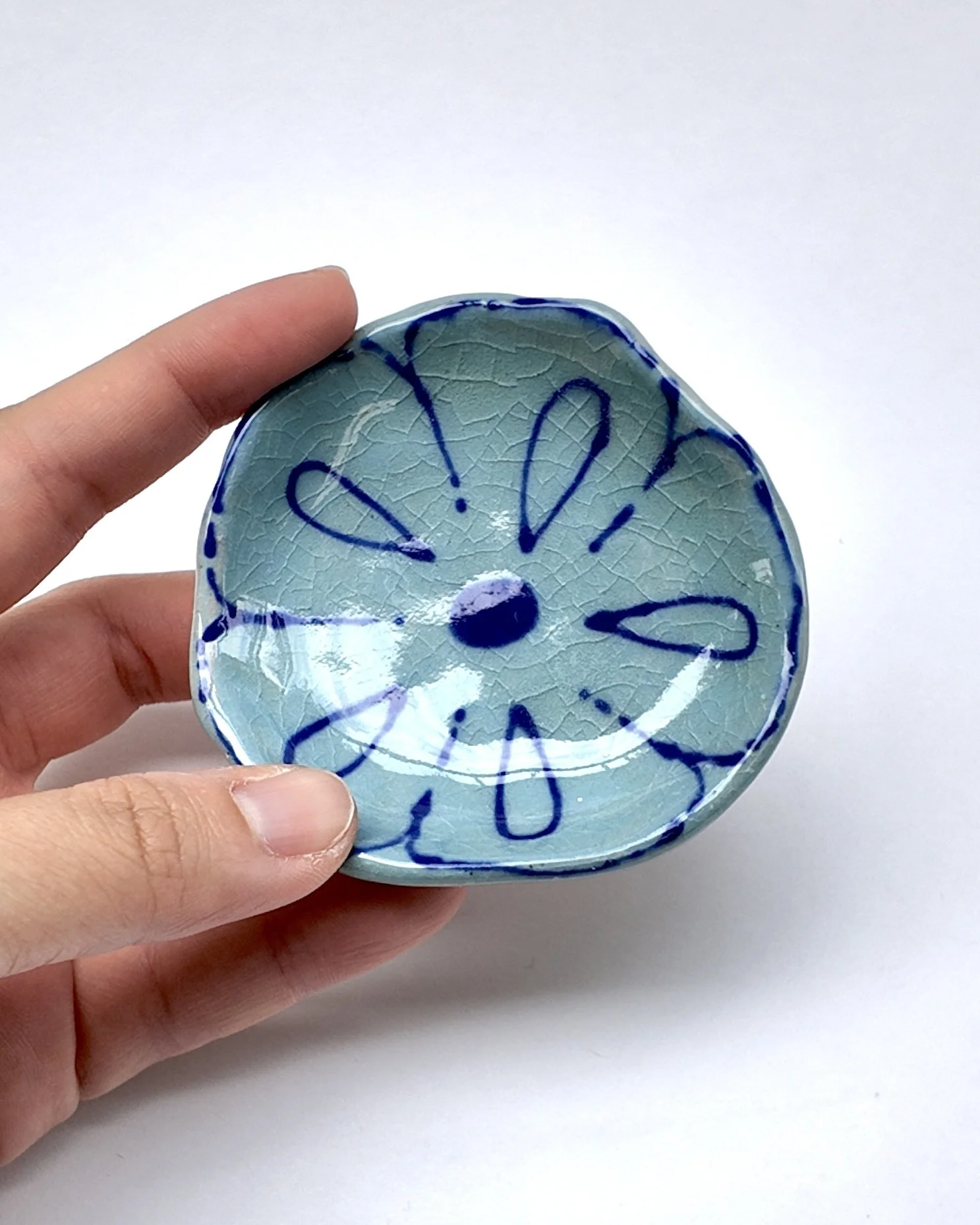 Seagrass Blue Flower Ring Dish