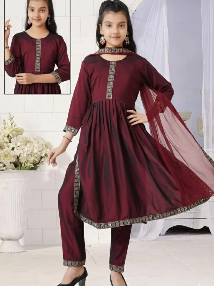 Silk Naira style kurti and silk embroidery border Pant with embroidery border Dupatta 😊

Premium quality kids ethnic wear&hellip; your princess deserves the best 👑❤️

#kidsclothing #kidsfashion #kidswears #fashion #designcloth