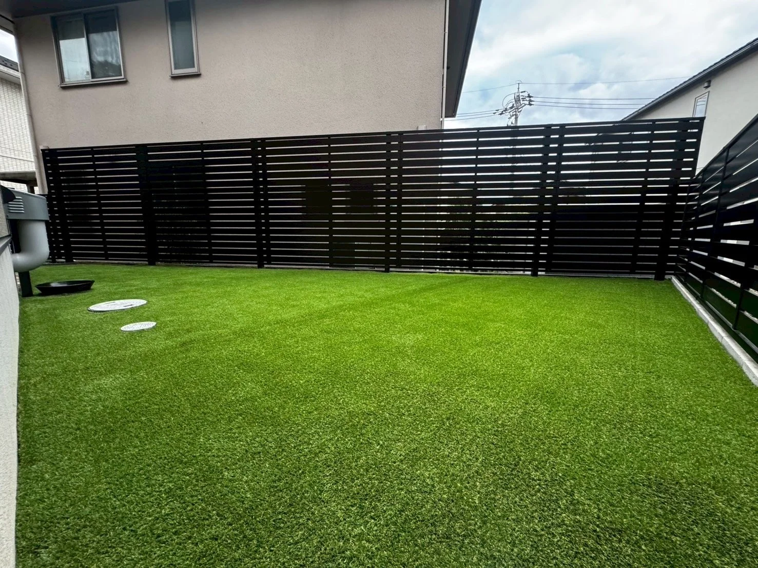 フェンス＋人工芝