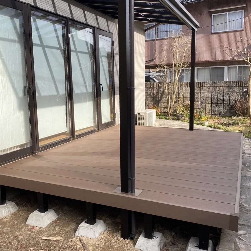 ウッドデッキテラス