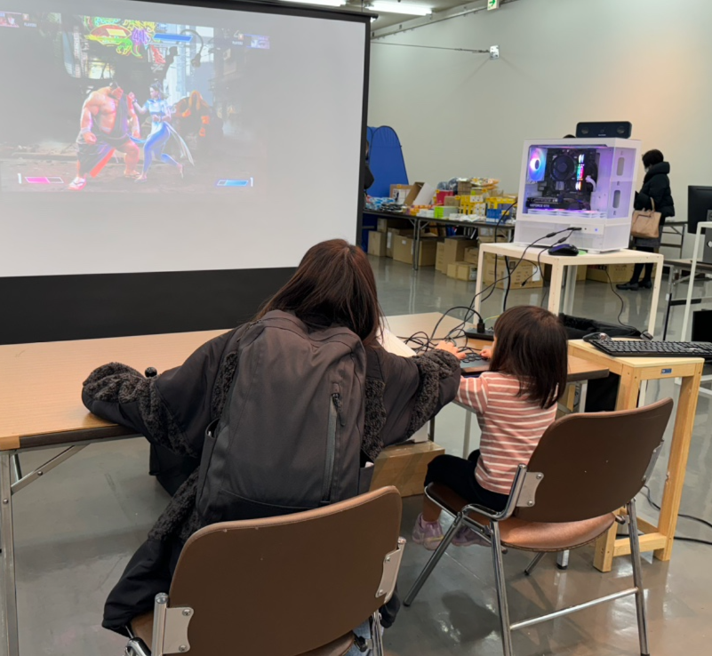 お母さんと一緒に格闘ゲーム！