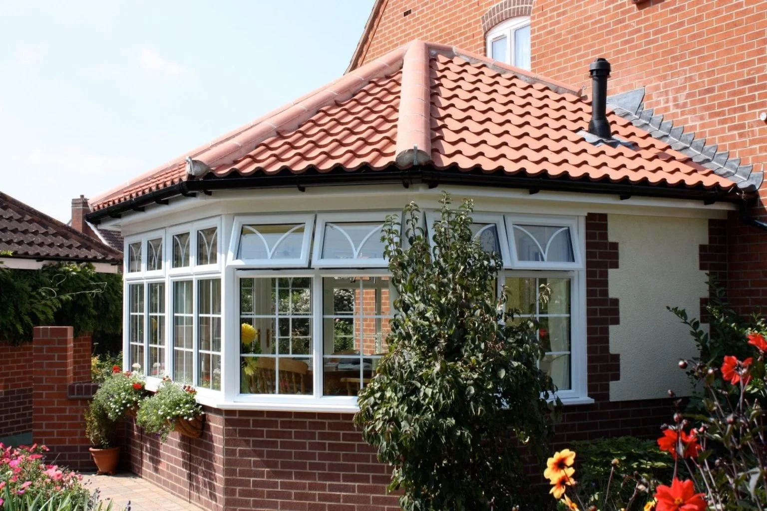 UPVC WINDOWS OR ALUMINIUM WINDOWS: WHICH IS RIGHT FOR YOU?