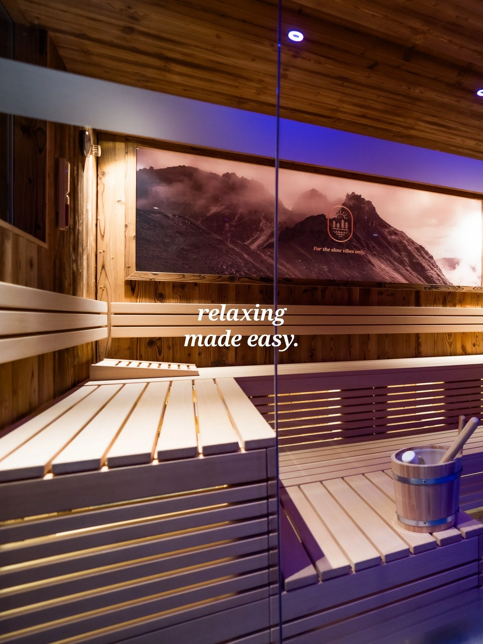 ʀᴇʟᴀxɪɴɢ ᴍᴀᴅᴇ ᴇᴀꜱʏ.

Das Beste am Nichtstun, ist Nichtstun. Und Sauna, definitiv Sauna.
Bei SLOW Chalets profitierst du von unserem exklusiven SPA-Bereich, der ausschlie&szlig;lich unseren G&auml;sten zur Verf&uuml;gung steht. Massagen? Machen wir na