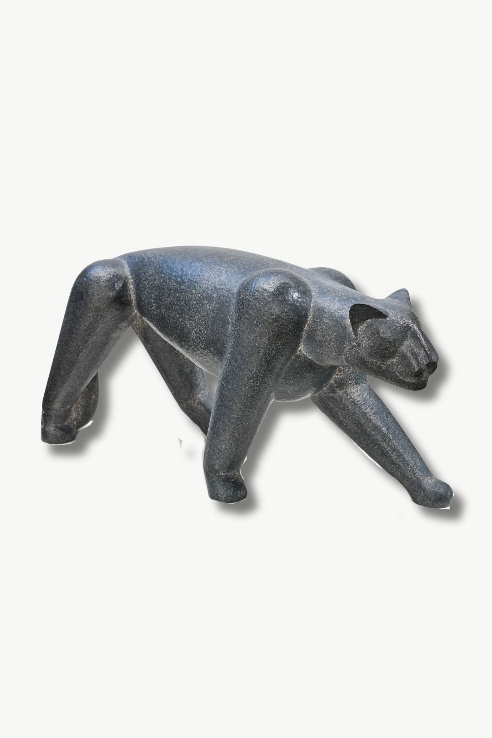 LAUFENDER PANTHER – Steinskulptur, schwedischer Gabbro, 55x30x23cm