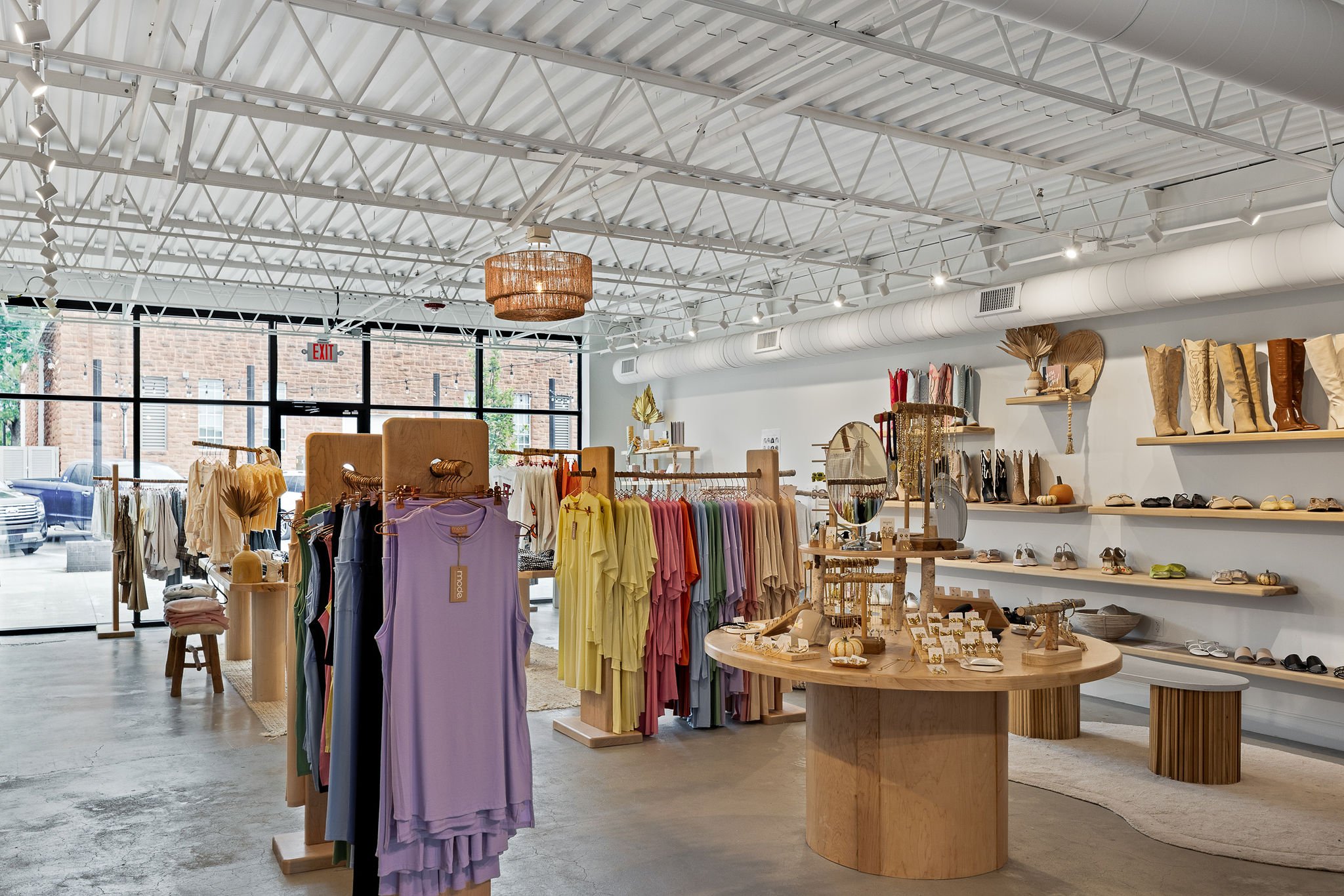 Mode Fashion @ 140 E 5th - Edmond