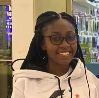 WhatsApp Image 2025-11-20 at 16.01.25.jpg