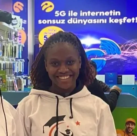 WhatsApp Image 2025-11-20 at 16.01.25.jpg