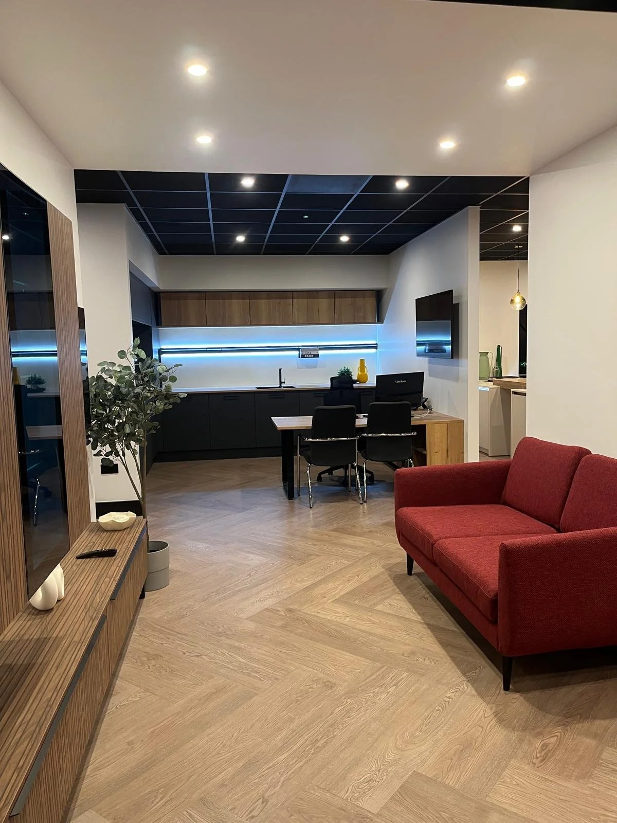 WhatsApp Image 2025-11-20 at 10.34.17 AM (8).jpeg