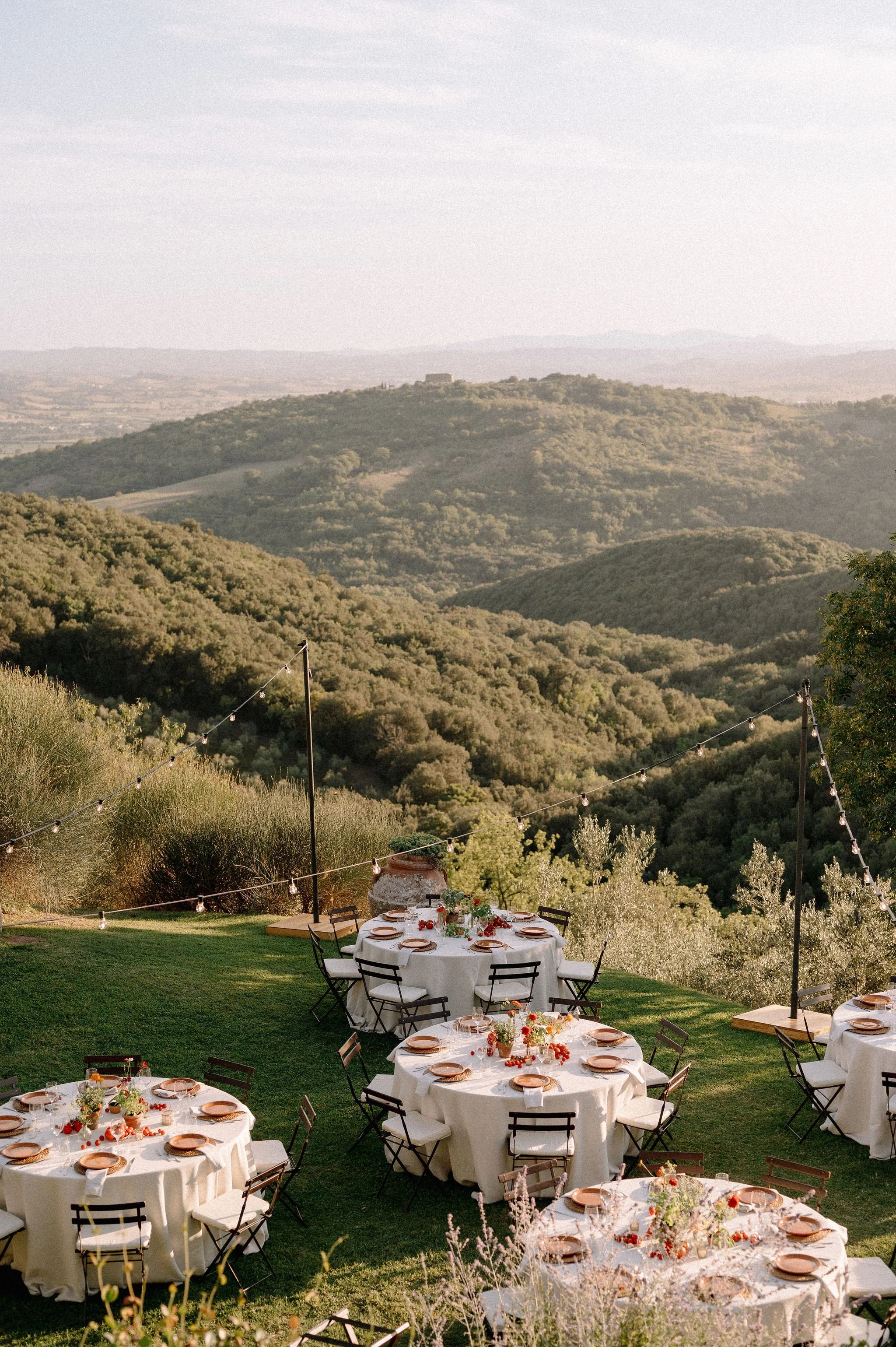 welcome-dinner-and-brunch-tuscany-wedding-floral-design-harvesia-35.jpg