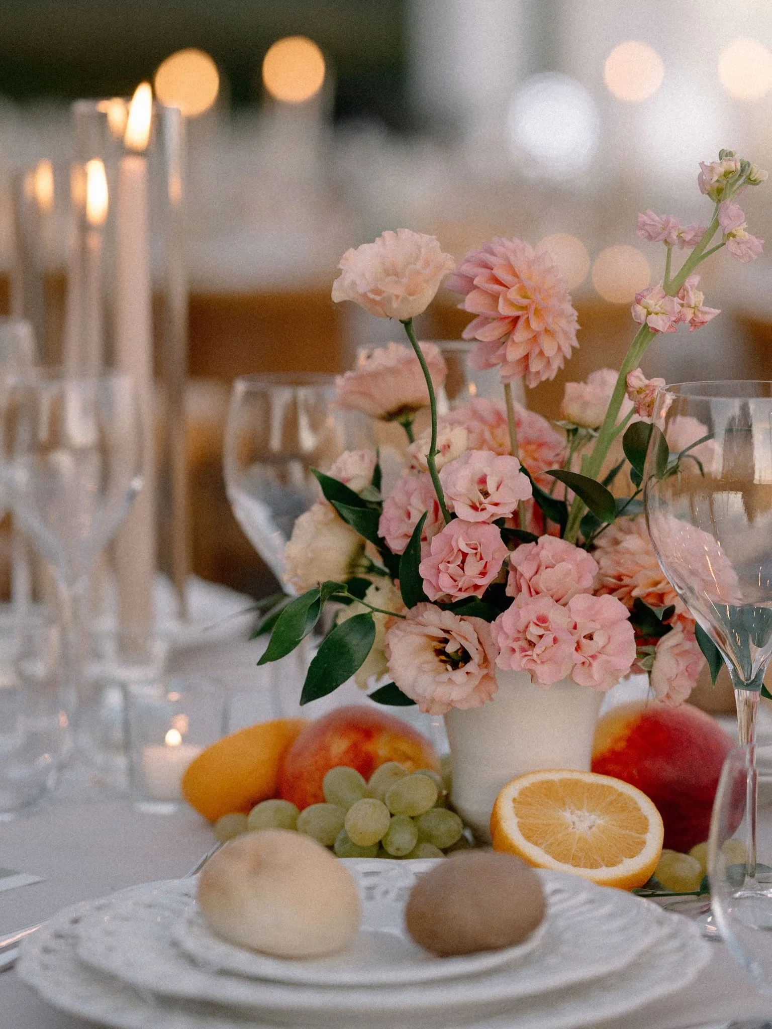 Let&rsquo;s start this day with a touch of freshness and hints of pastel tones 🍑 🍇🌼

Design &amp; planning: @nicolealexandraweddings 
Venue: @castello_di_vicarello 
Florals: @harvesiafloral 
Photography: @rosita_lipari_wedding 
Videography: @echoo