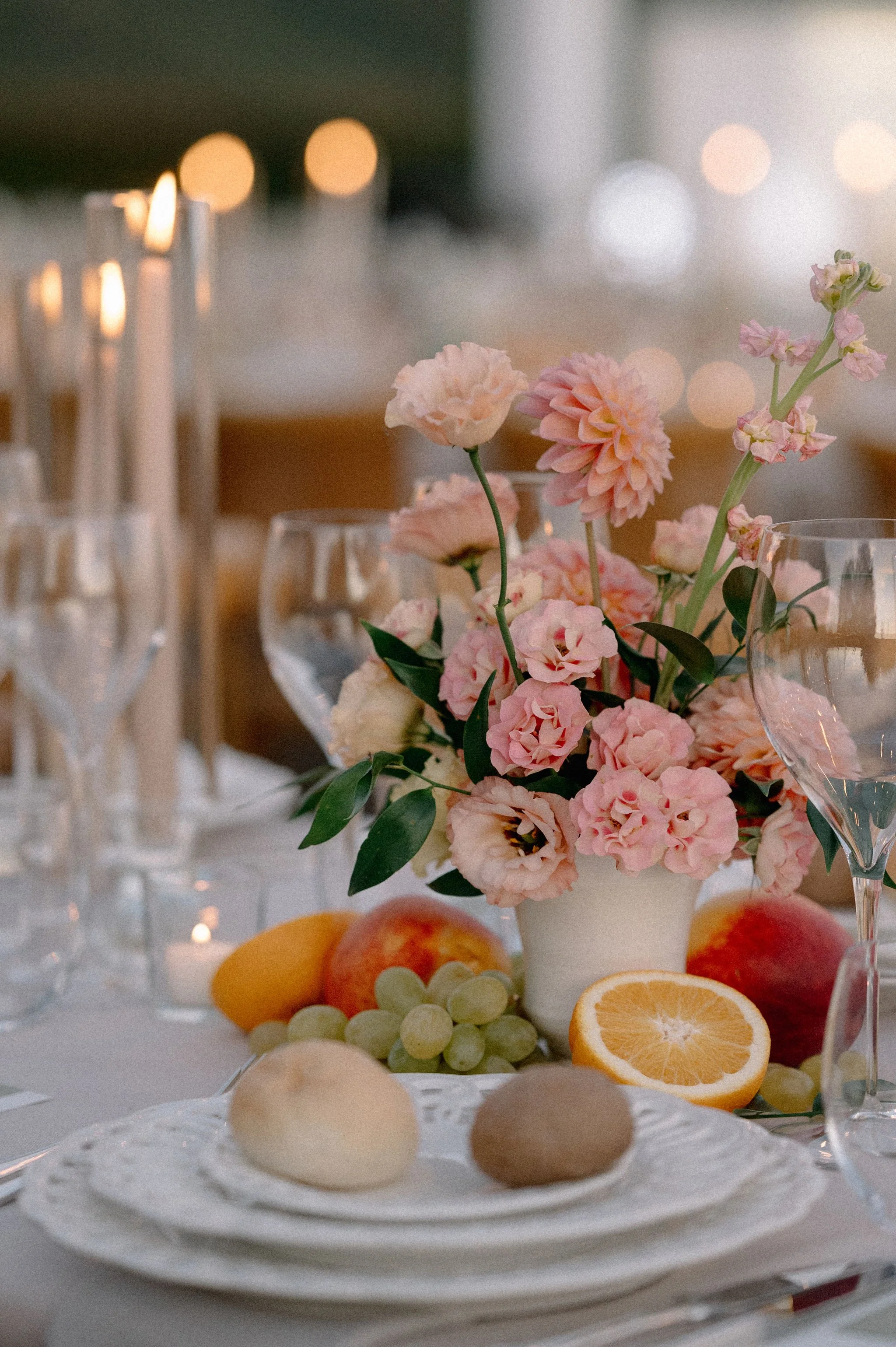 harvesia-floral-wedding-tuscany-elegant-dinner-41.jpg