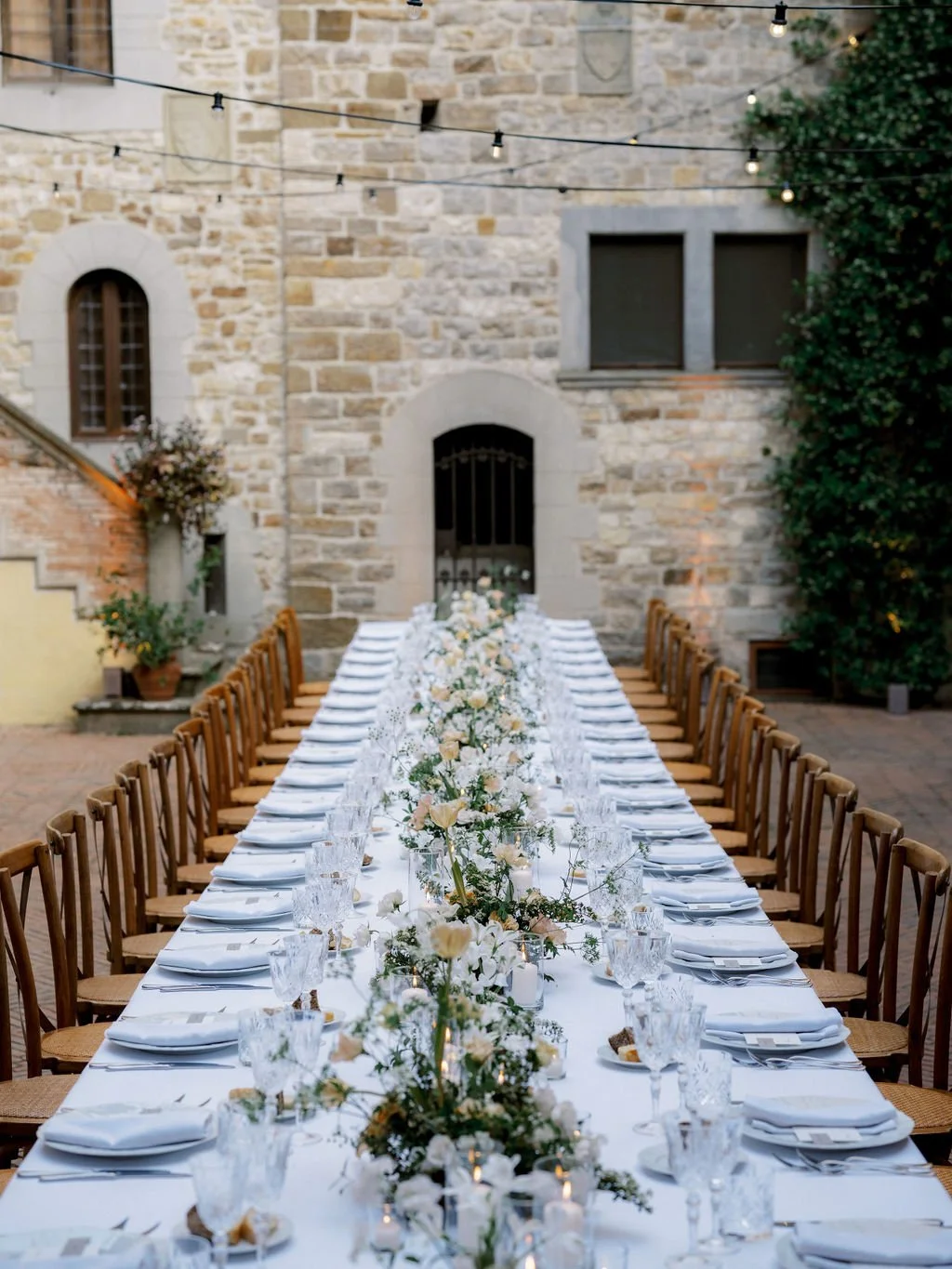 harvesia-floral-wedding-in-tuscany-floral-design-tablescape16.JPG