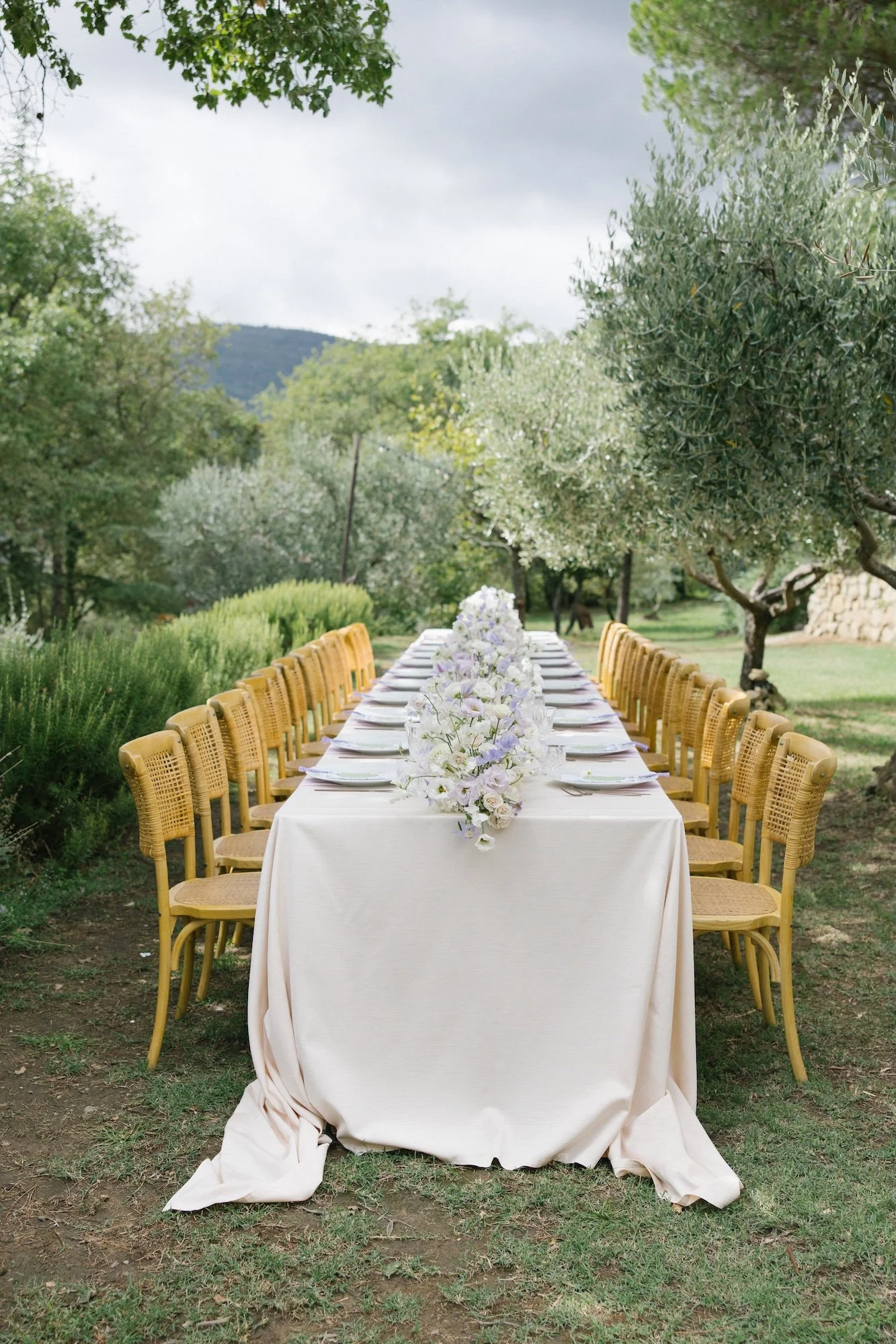 harvesia-floral-alfresco-dinner-garden-ceremony-wedding-design-toscana-destination27.jpg