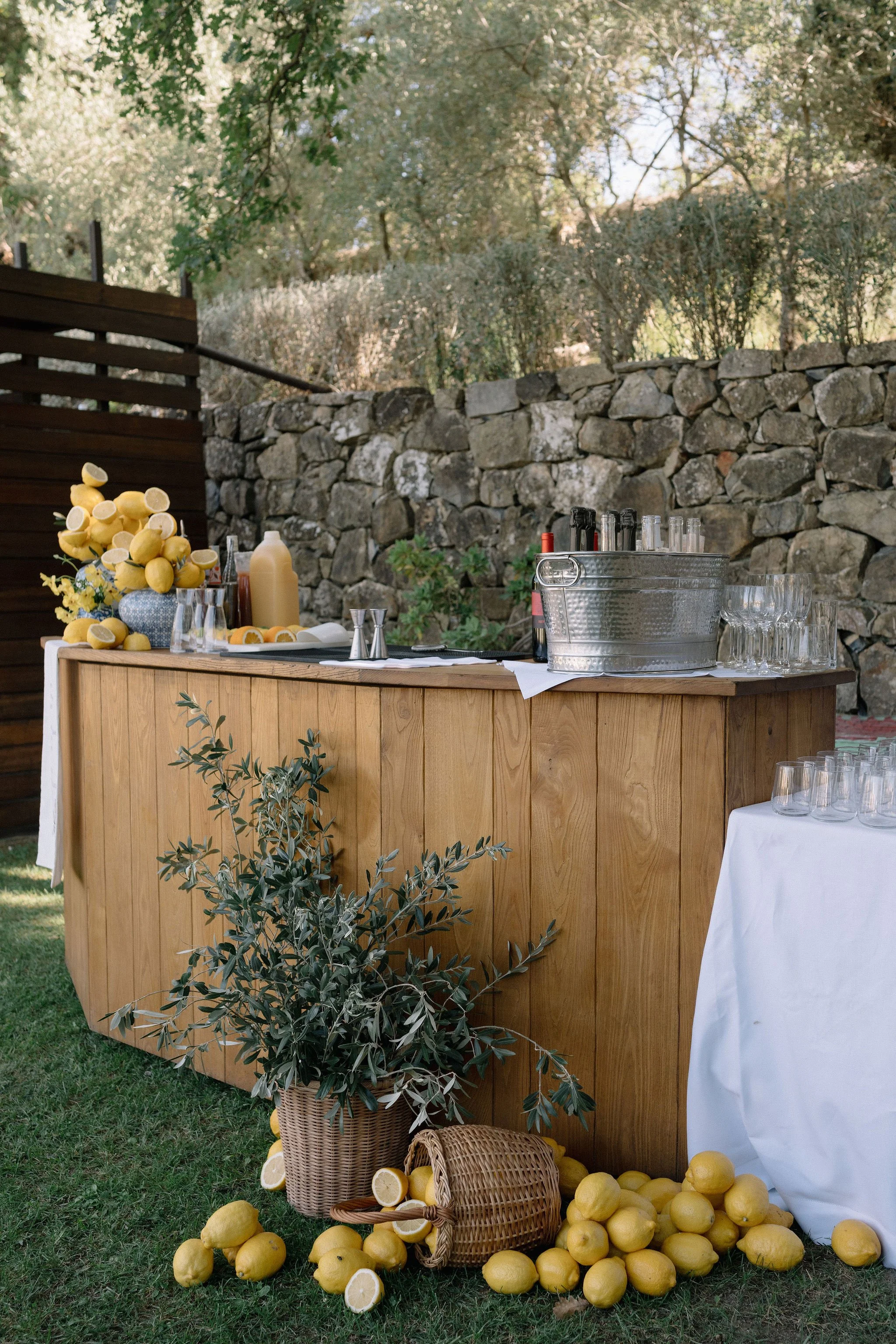 welcome-dinner-and-brunch-tuscany-wedding-floral-design-harvesia-4.jpg
