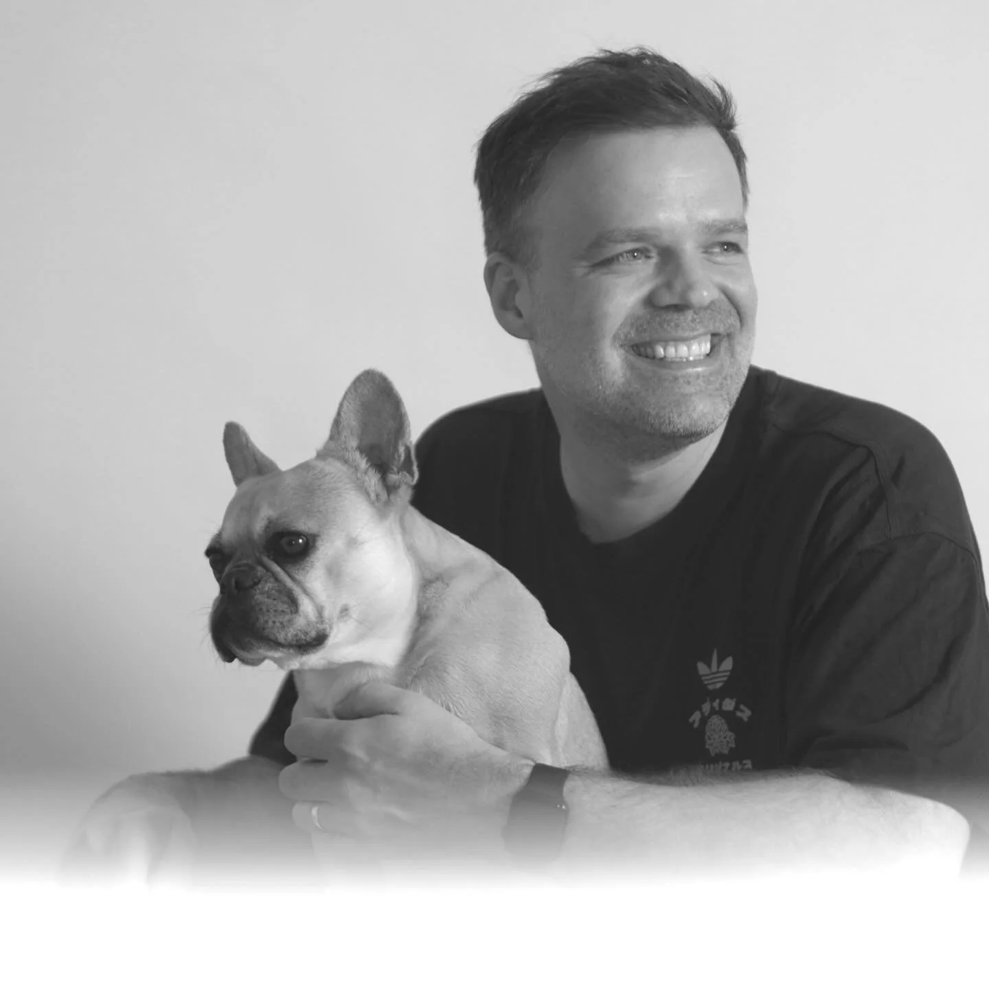 New year. New visuals. Design-led thinking for brands ready to evolve. Now taking on new projects and collaborations.
From vision to visual. Built on my passion for turning ideas into strong, considered design &mdash; and collaborating with people wh