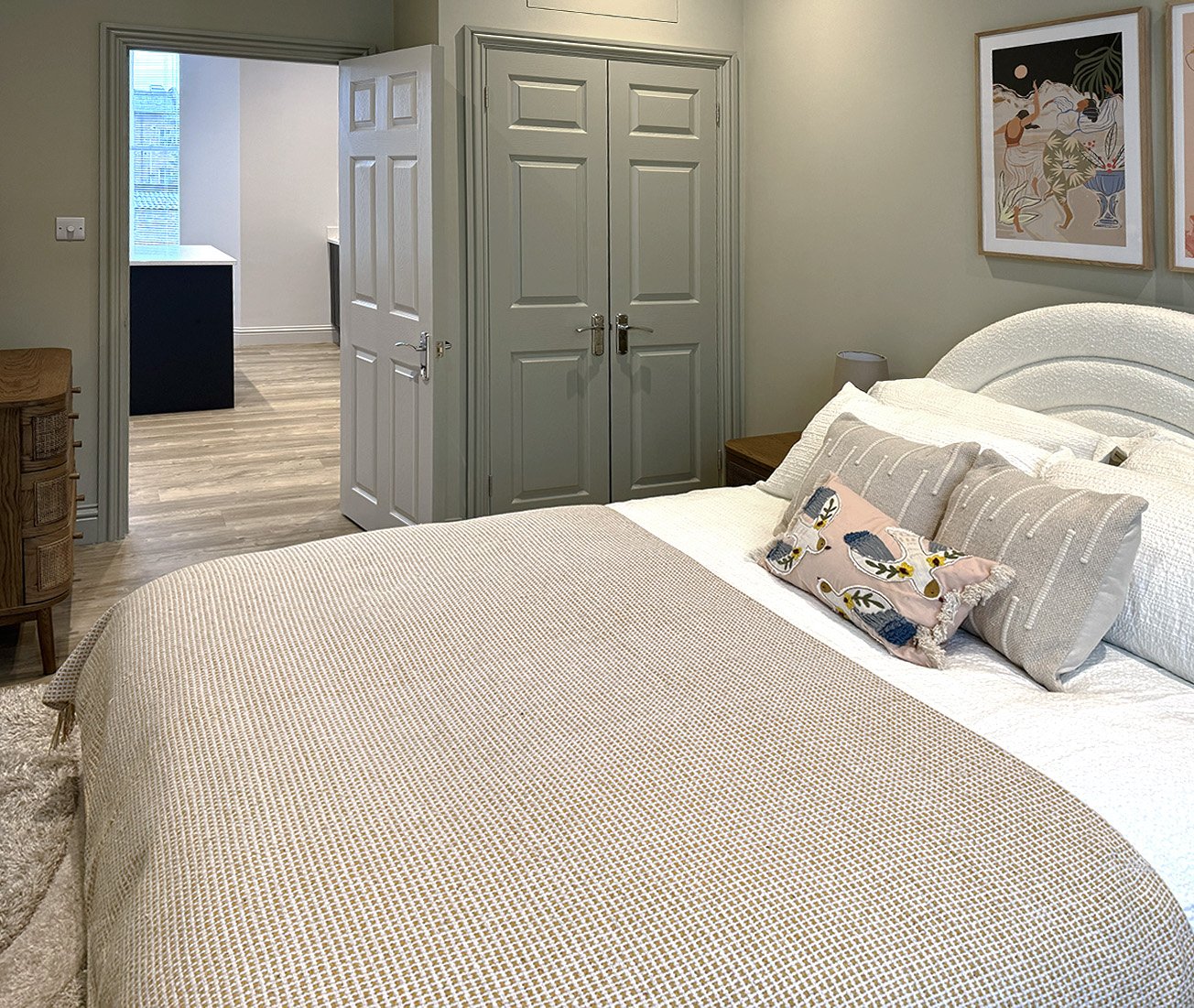 110C Manor avenue_bedroom1d.jpg