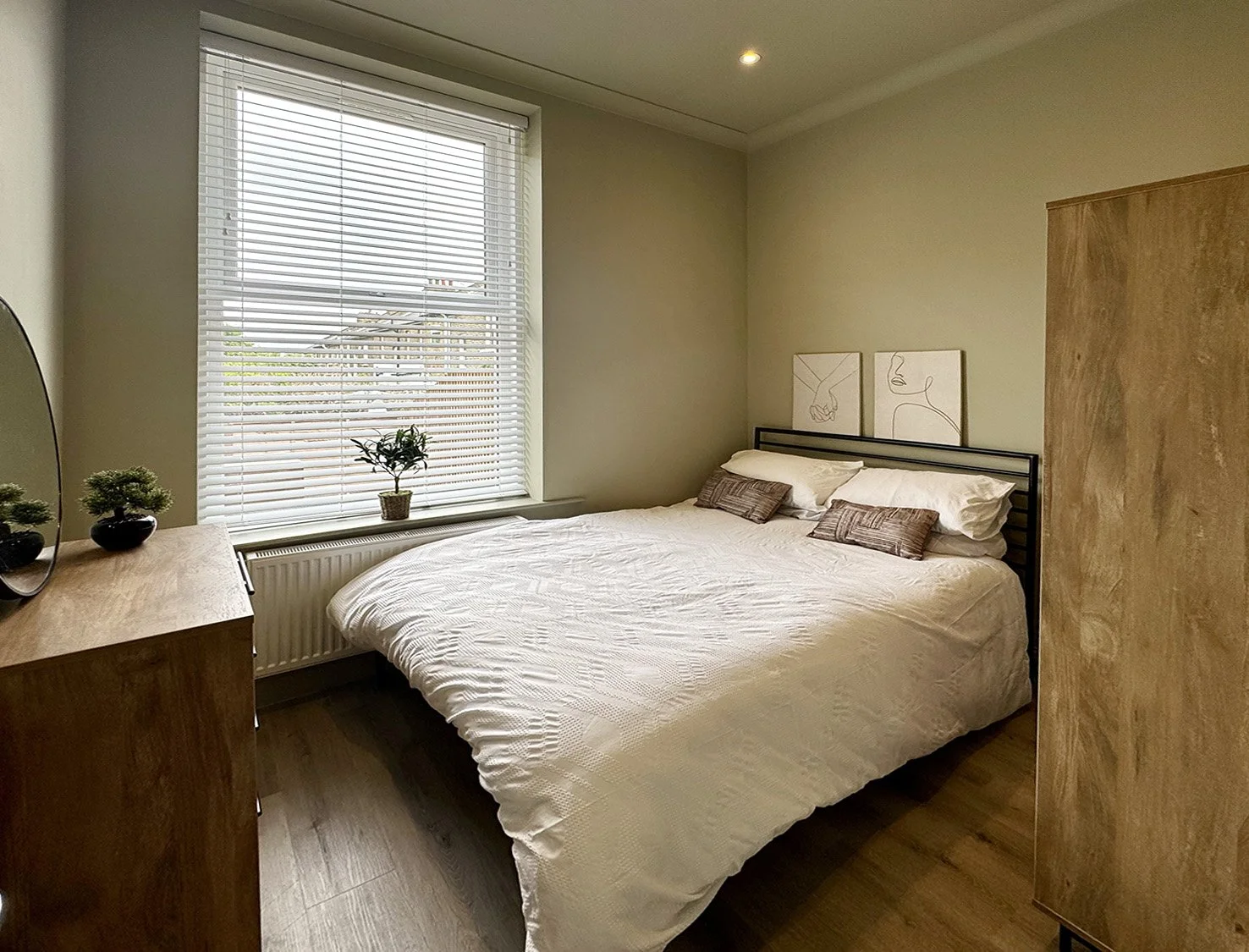 Flat 1 293 Brownhill Road_bedroom2.jpg
